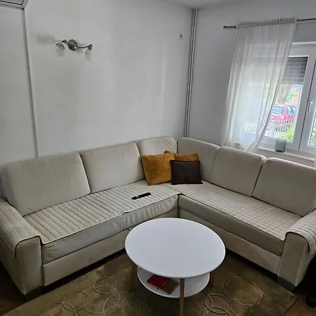 House Guska شقة موستار