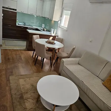 House Guska شقة